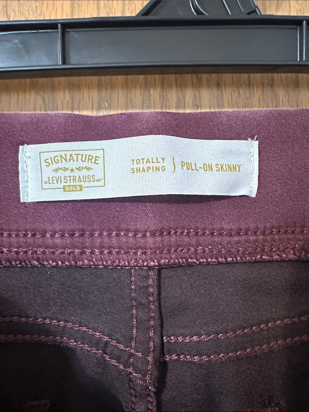 Signature by Levi Strauss Plum Stretch Pull-On Jeggings